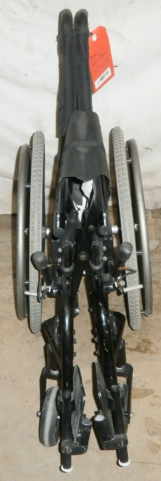 SUNRISE MEDICAL LXI WHEELCHAIR WITH SEAT WIDTH 11 INCH