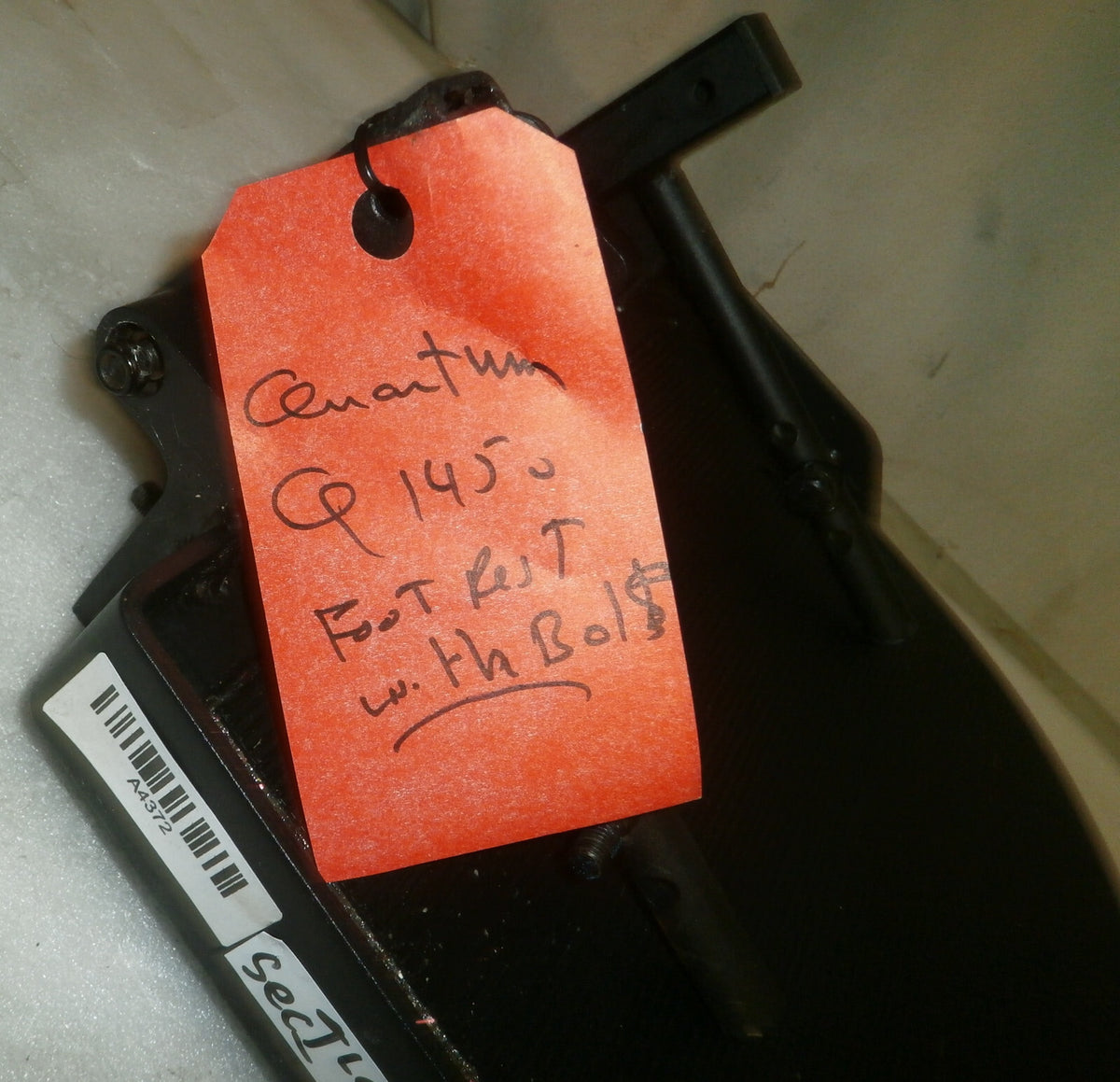 Quantum Q1450 Foot Rest with Bolts