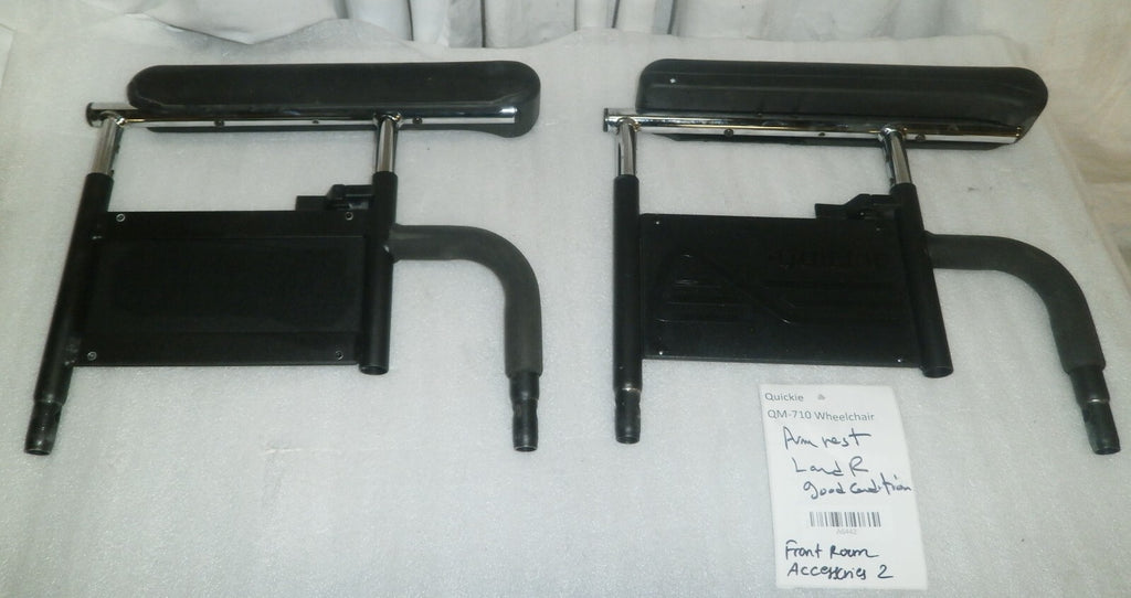 PAIR OF WHEELCHAIR ARM REST LEFT AND RIGHT WITH MOUNTS FOR QUICKIE QM-710