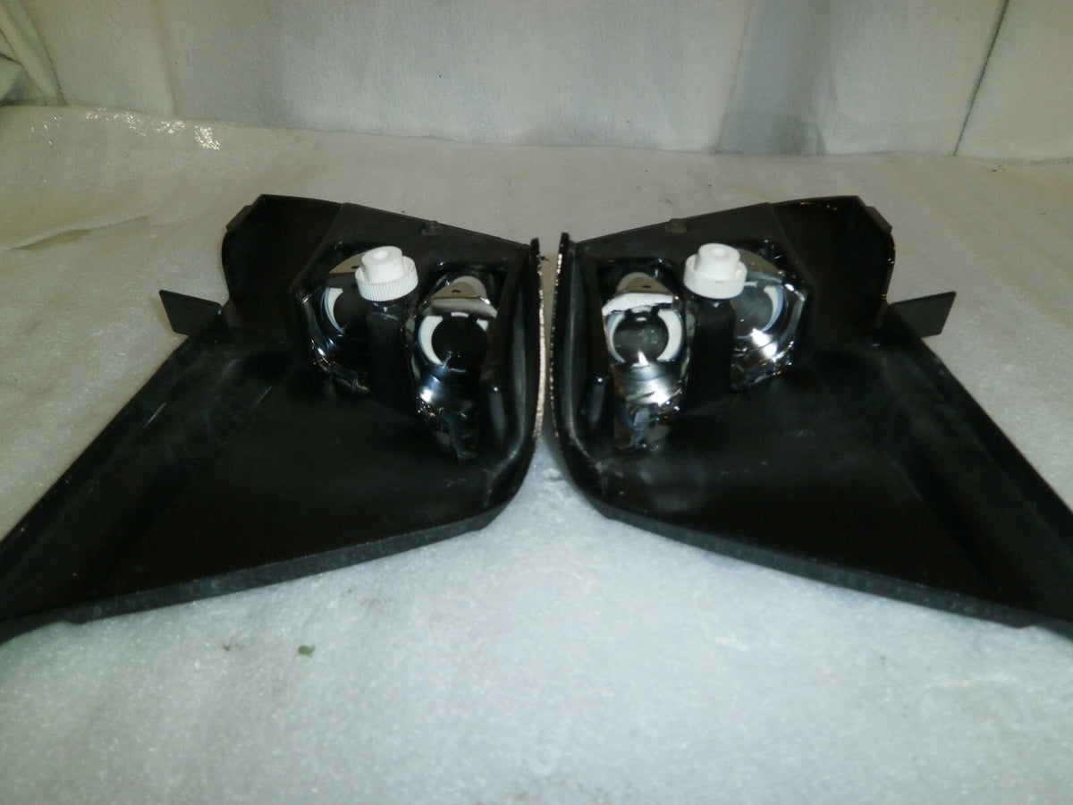 Set of 2 Invacare TDX SP2 Taillight Reflector Fender very Good Condition