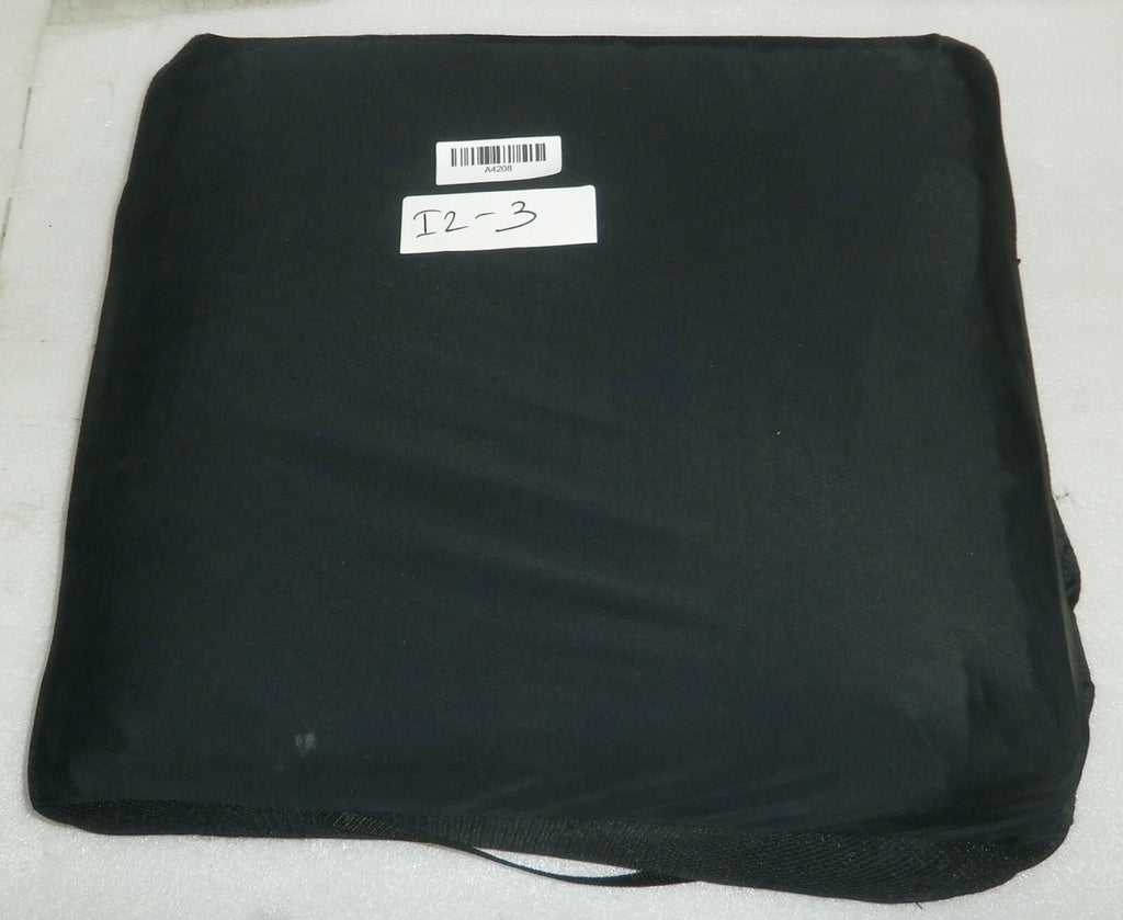 Unknown Brand 16" X 18" W/ Cover ROHO-A109 EUC