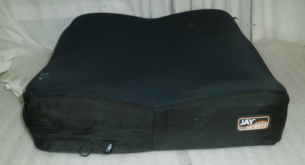 Wheelchair Jay Union Cushion 119751-032 Size 17 X 18 X 4.25" W/ COVER GOOD COND