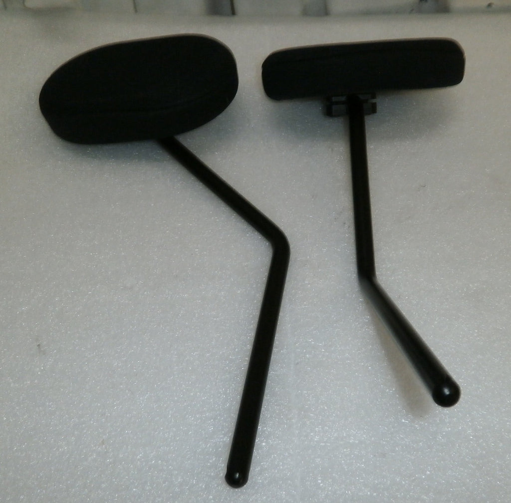 ONE QUANTUM MOUNT AND 2 PADS WITH RODS PERFECT CONDITION AS PHOTO