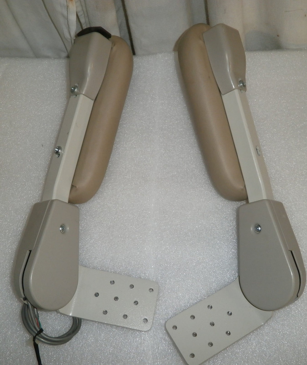 BRUNO 2020 STAIRLIFT ARMREST LEFT AND RIGHT WITH UP-DOWN ROCKER SWITCH CO