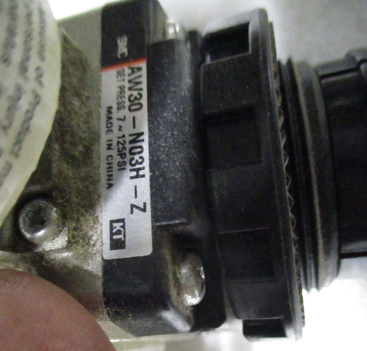 SMC DRAIN CATCH AFD30-N03-Z AND FILTER REGULATOR MODULAR AW30-N03H-Z