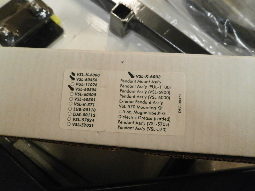 BRUNO VSL-6900 CURBSIDER NEW OPEN BOX WORKING WITH REMOTE CONTROL and Base