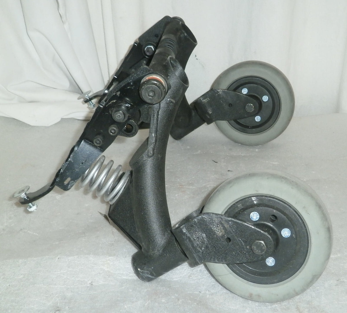 INVACARE TDX-SP2 BACK PART WITH CASTERS AS PHOTO