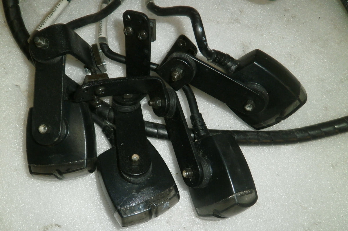 4 LIGHTS AND CONTROL CTLDC1565 AND CABLES FROM QUANTUM 6 EDGE WHEELCHAIR