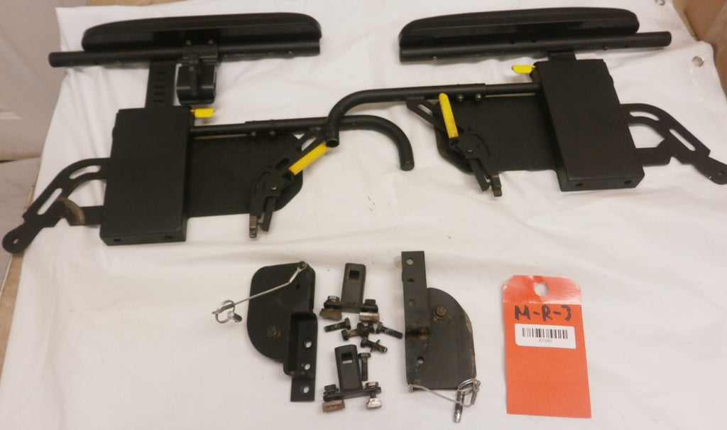QUICKIE XPERIENCE ARMREST WITH SUPPORT AND BOLTS AS PHOTO