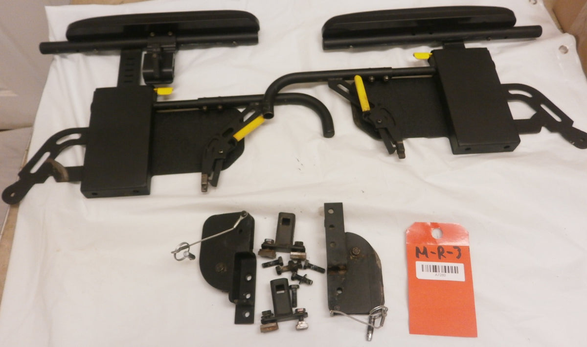 QUICKIE XPERIENCE ARMREST WITH SUPPORT AND BOLTS AS PHOTO