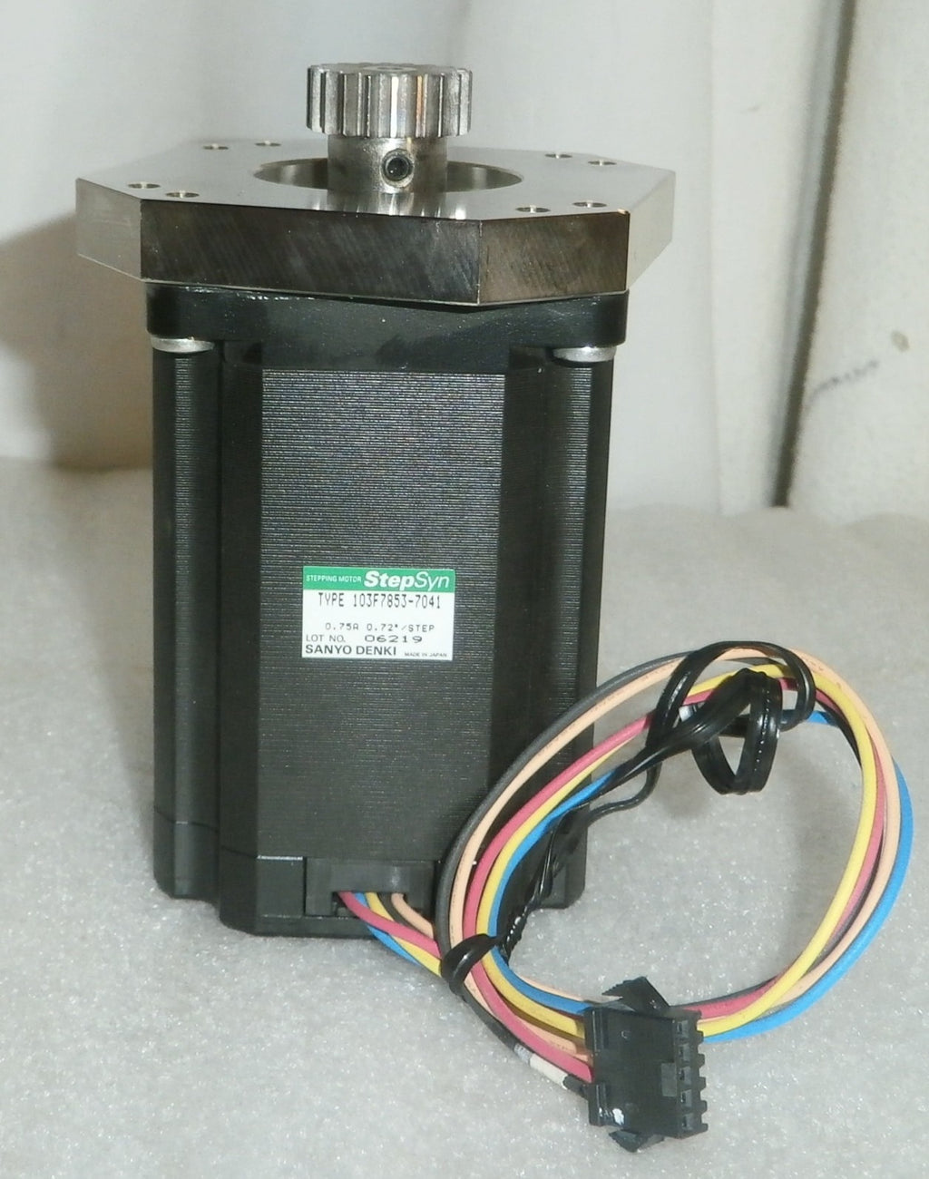 SANYO DENKI Used 103F7853-7041 STEPPING MOTOR StepSyn Very Good Condition