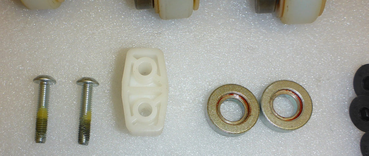 2024 BRUNO STAIR LIFT CRE2110-2110E ROLLER AND PATRS AS PHOTO AS ONE LOT GOOD