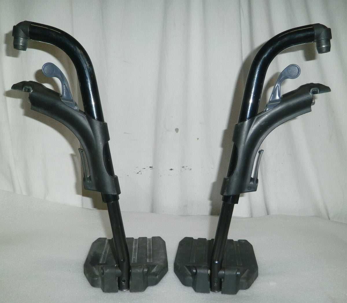 Pair of Invacare Action Leg rest for Wheelchair Very Good Condition