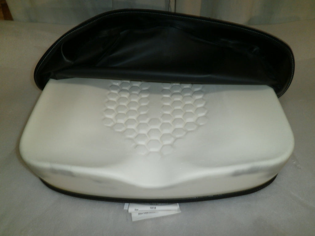 KI MOBILITY AXIOM G WHEELCHAIR CUSHION XG 18X18X4 INCH GOOD CONDITION