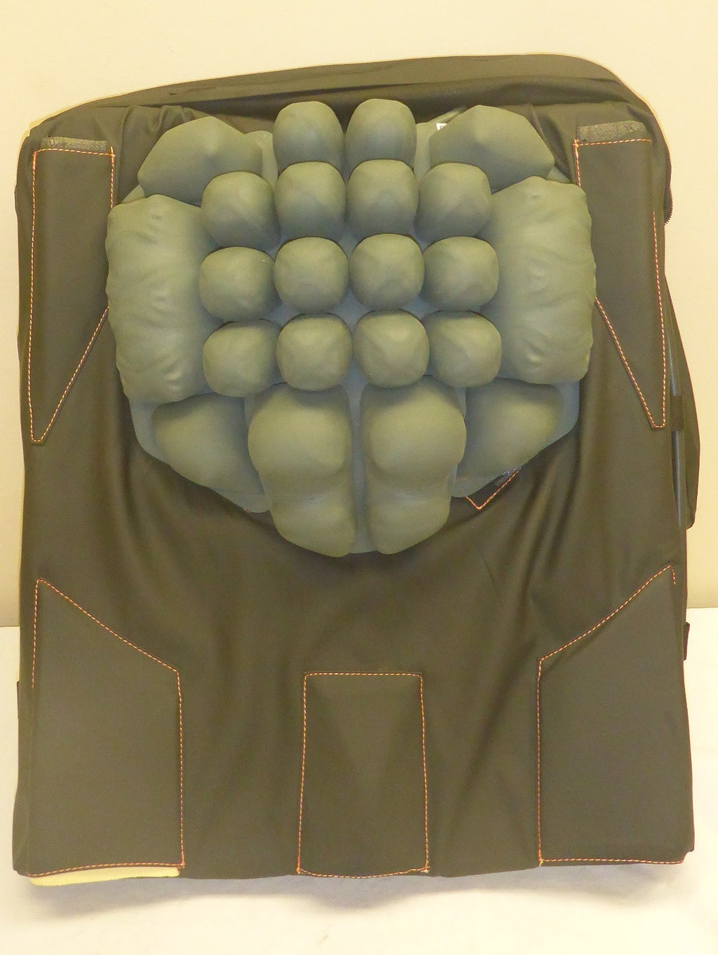 Roho Wheelchair Cushion Size 19.5 x 20.25" W/Cover Good Condition