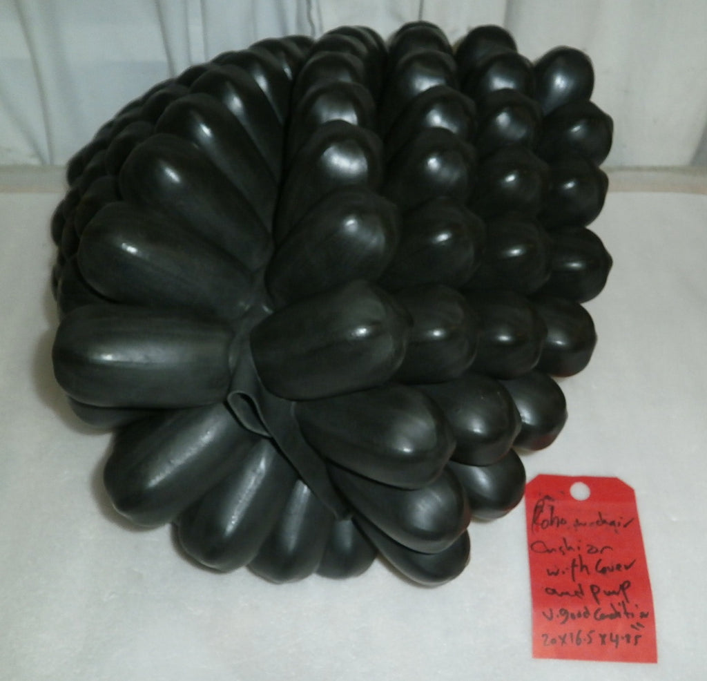 ROHO 20X16.5X4.25 WHEELCHAIR CUSHION GOOD CONDITION WITH COVER AND PUMP