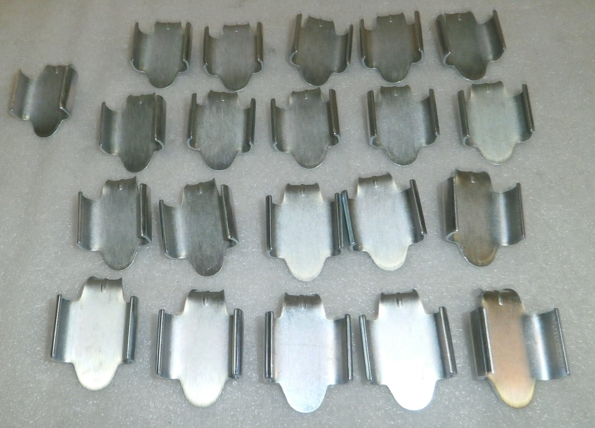 Lot of 21 pcs Camoplast Guide Track Clip 012-0106