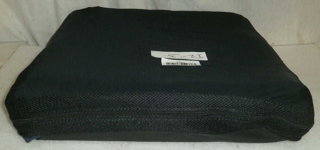 Unknown Brand 16" X 18" W/ Cover ROHO-A109 EUC