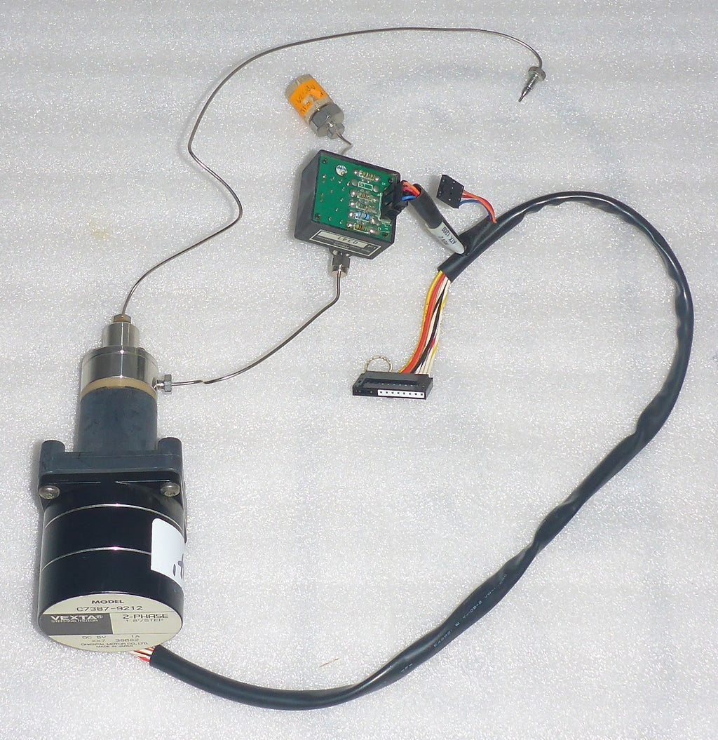 2 OF WATERS 717 AUTO SAMPLER VEXTA MOTORS C7387-9212 WITH INJECTION VALVES