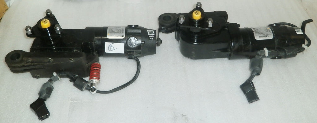 Quickie QM-710 Wheelchair Set 2 L/R Motors 107247 & 107248 w/ Bolts & Shocks
