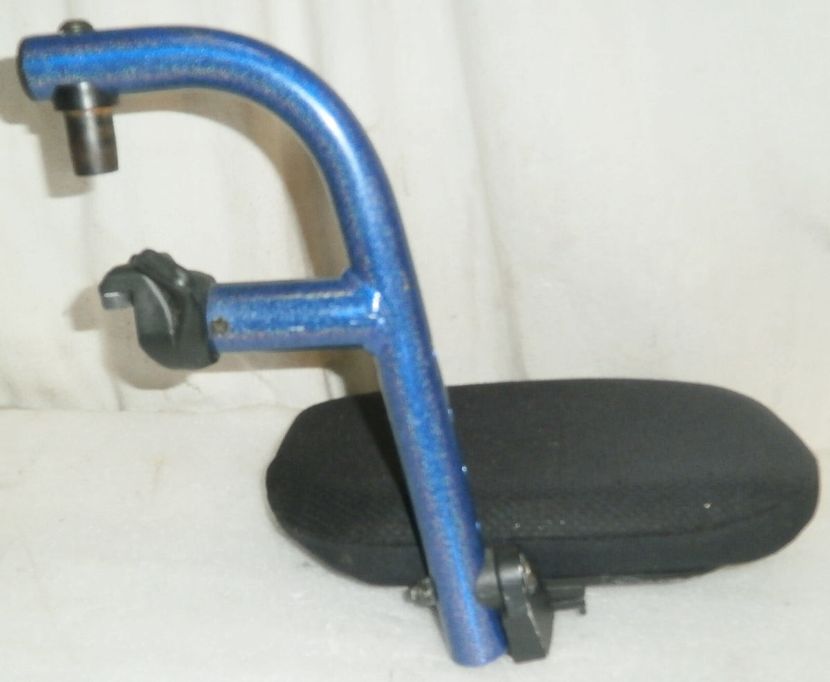 SET OF WHEELCHAIR FOOT REST NEW CONDITION WITH MOUNT PLATES