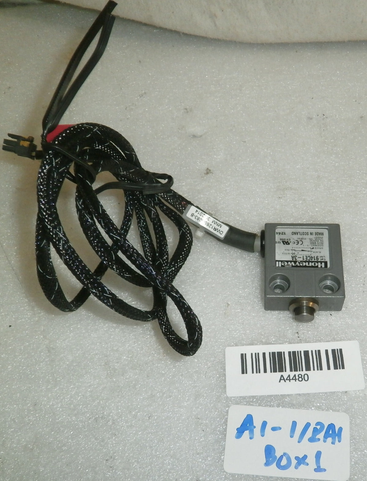 HONEYWELL 914CE1-3A TILT ACTUATOR LIMIT SWITCH WITH CABLE DWR1265H083-B