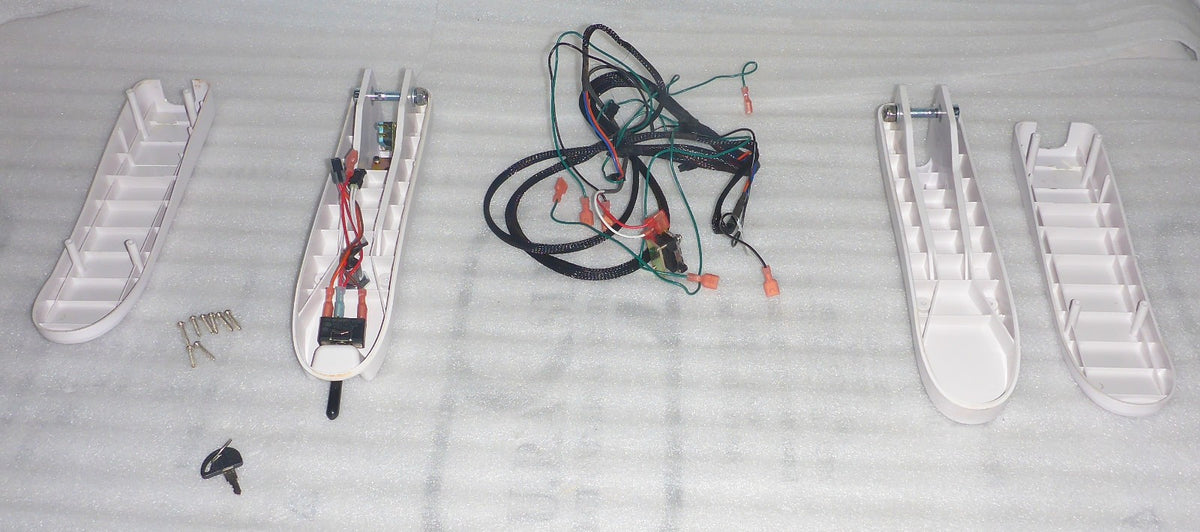 SAVARIA K2 S STAIR LIFT ARM CONTROL L AND R WITH ONE KEY AND CABLES AS PHOTO