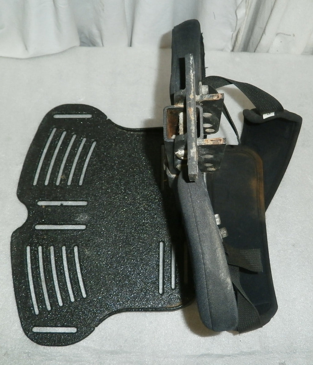 QUICKIE XPERIENCE WHEELCHAIR FOOTREST WITH BOLTS GOOD CONDITION