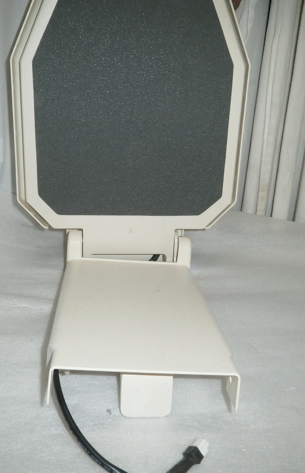 2022 AMERIGLIDE RAVE II STRAIGHT STAIR LIFT FOOTREST AS PHOTO V. GOOD