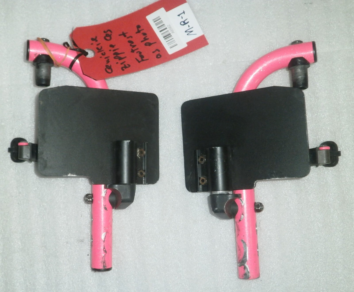 SET OF 2 WHEELCHAIR FOOT RESTS QUICKIE ZIPPIE QS W/ MOUNT DIMENSION AS PHOTO