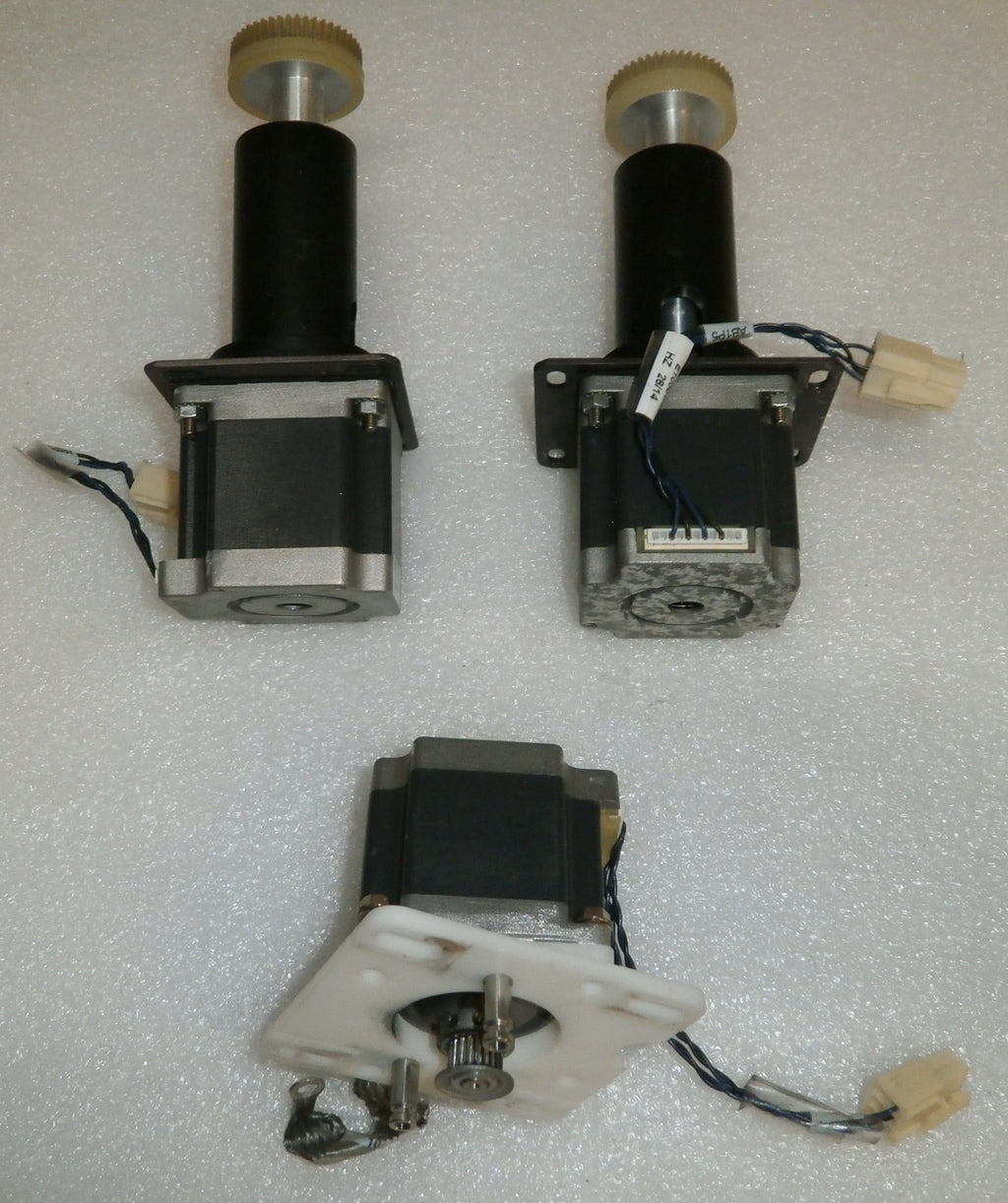 QUANTITY OF 3 SERVO MOTOR KH56KM2-951 GOOD CONDITION