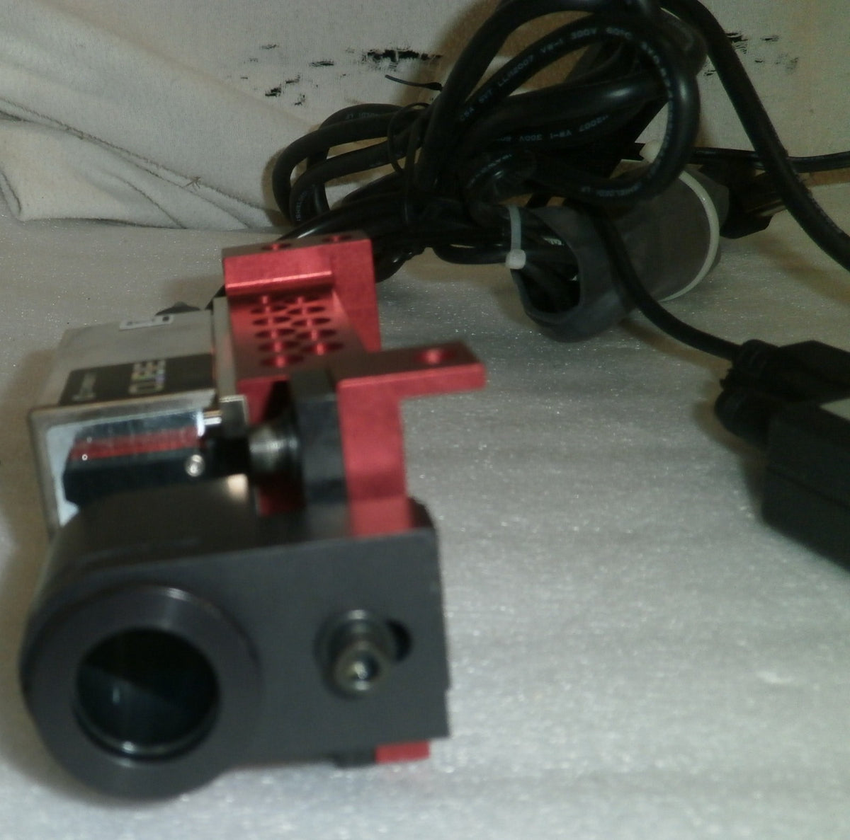 COHERENT CUBE 1069417 AH 640 nm Laser w/ Power Supply