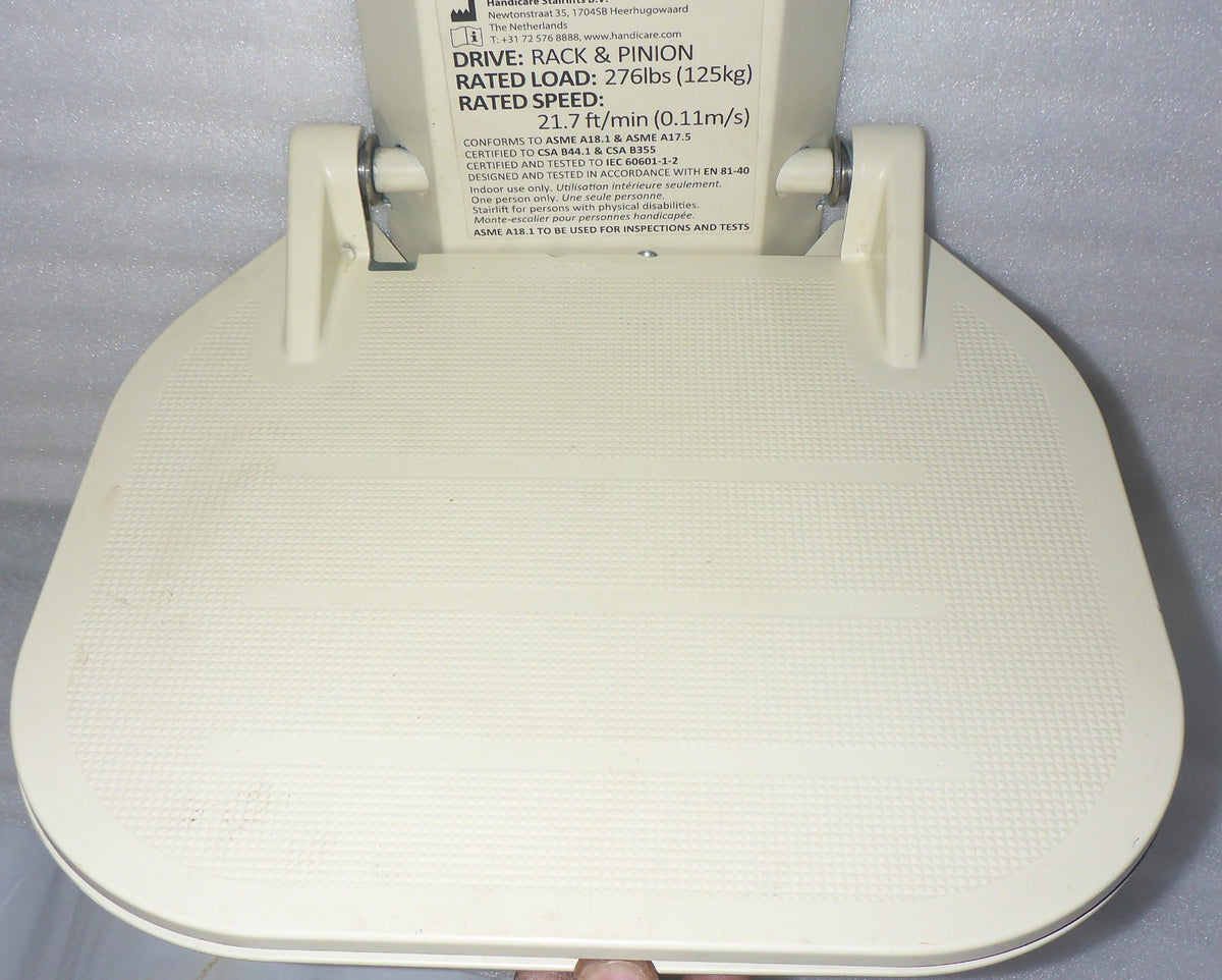 2023 HANDICARE STAIR LIFT FREE CURVE FOOTREST USED GOOD CONDITION AS PHOTO