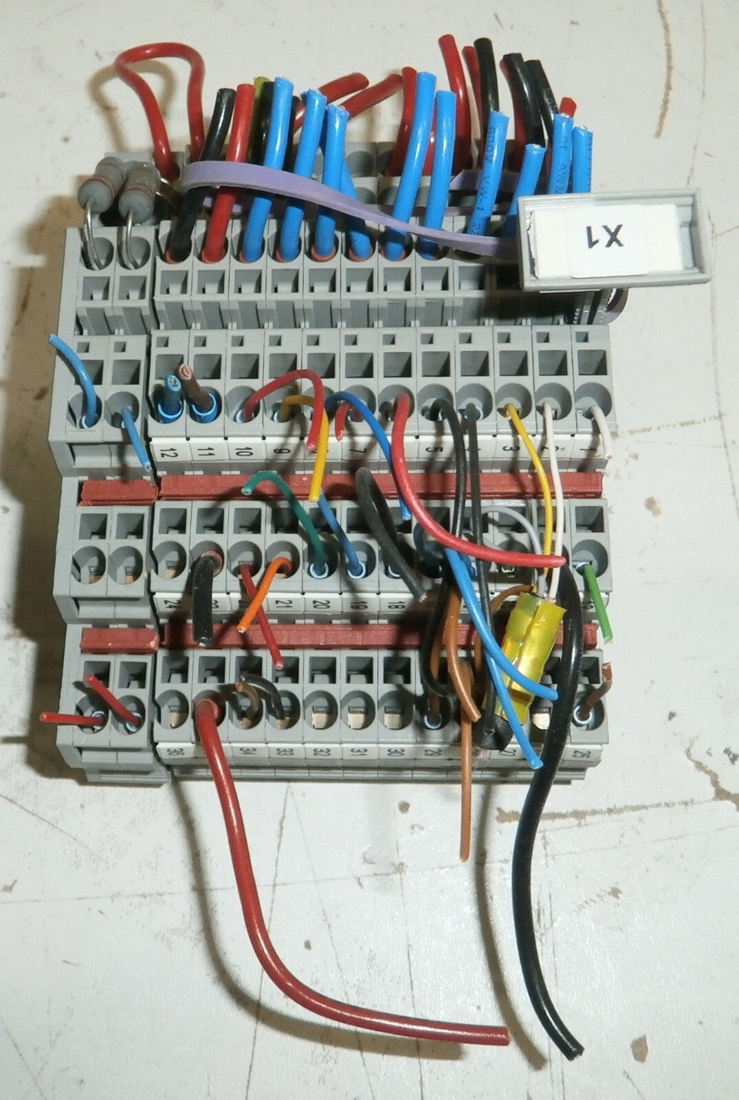 Set of Phoenix Contact ST 2,5-3L Terminal Blocks with cables Very Good Condition