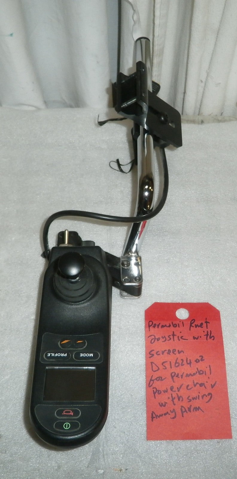 PERMOBIL R-NET JOYSTICK D51624-02 WITH SCREEN AND SWING AWAY ARMREST GOOD C