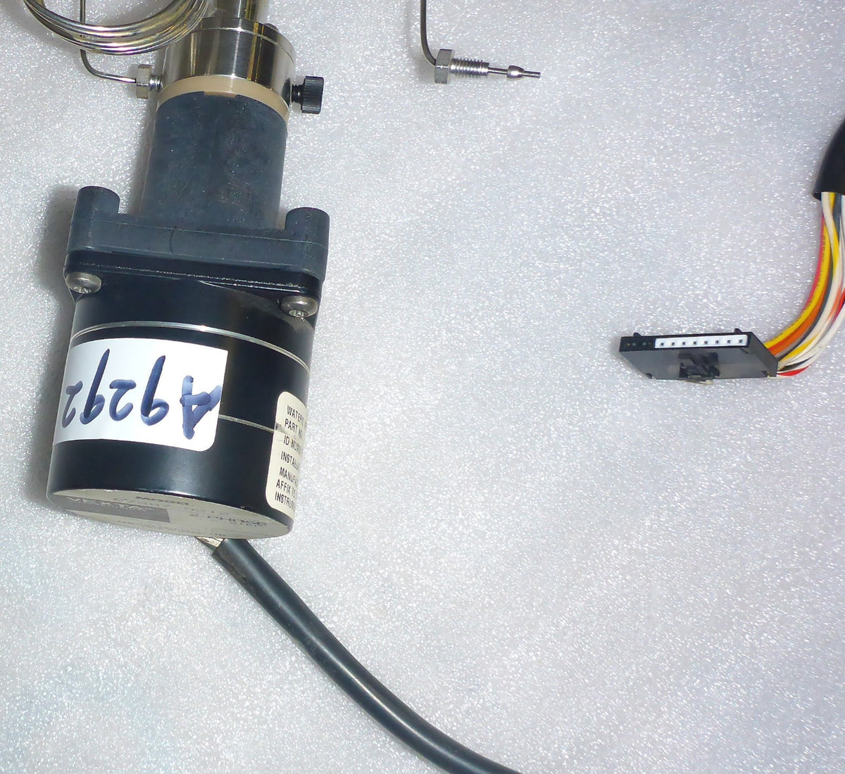 2 OF WATERS 717 AUTO SAMPLER VEXTA MOTORS C7387-9212 WITH INJECTION VALVES
