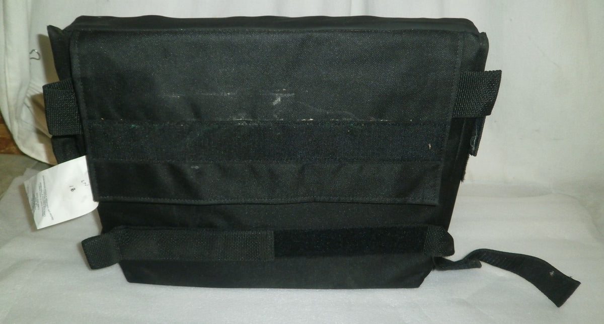 BLAKE GEO MATRIX FOOTBOX 18x9x2 inch soft good condition
