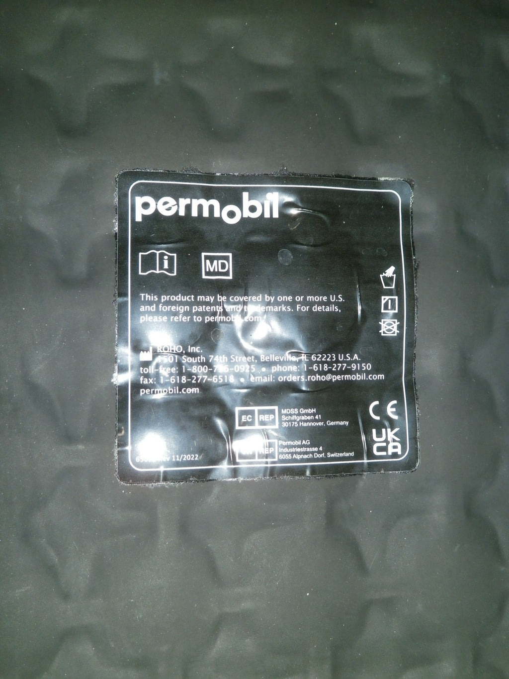 ROHO 20X16.5X4.25 WHEELCHAIR CUSHION GOOD CONDITION WITH COVER AND PUMP