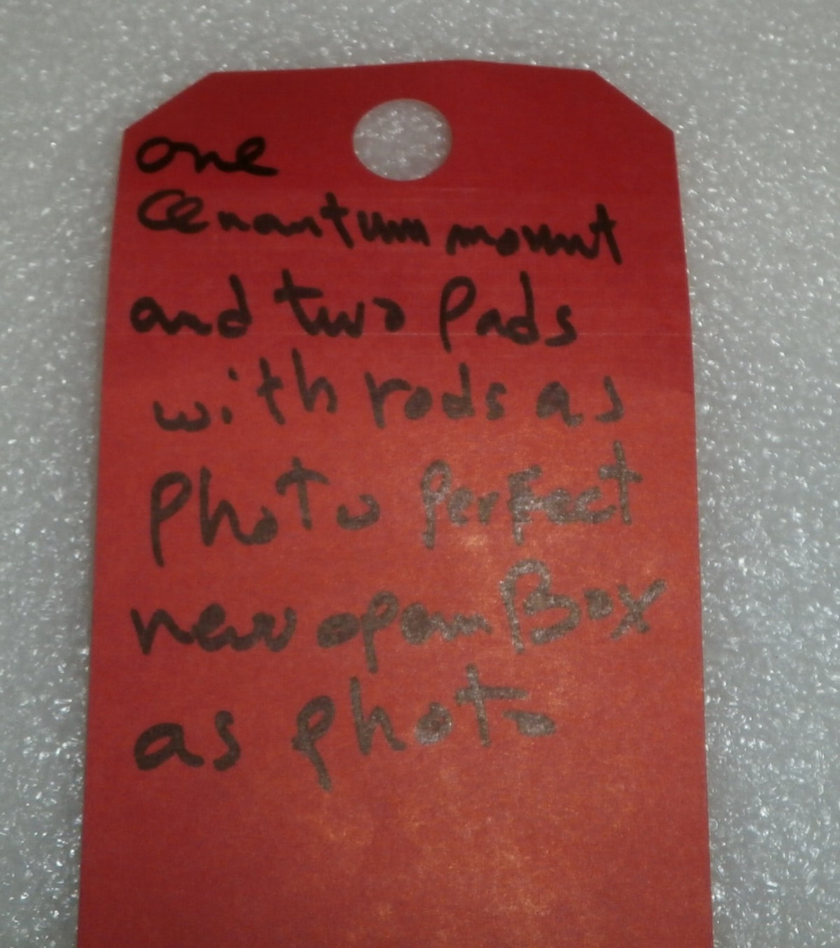 ONE QUANTUM MOUNT AND 2 PADS WITH RODS PERFECT CONDITION AS PHOTO