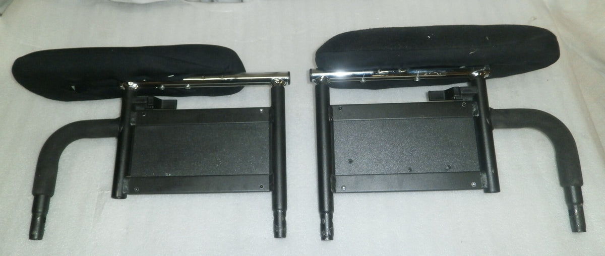 PAIR OF WHEELCHAIR ARM REST LEFT AND RIGHT WITH MOUNTS FOR QUICKIE QM-710
