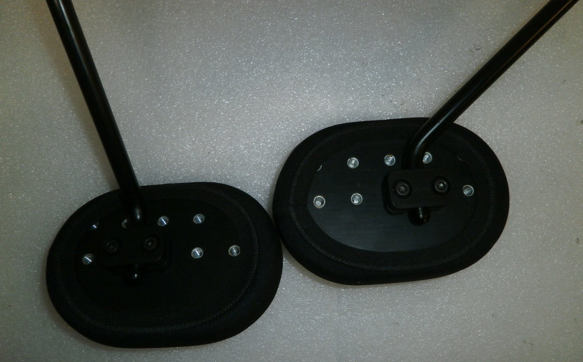 ONE QUANTUM MOUNT AND 2 PADS WITH RODS PERFECT CONDITION AS PHOTO