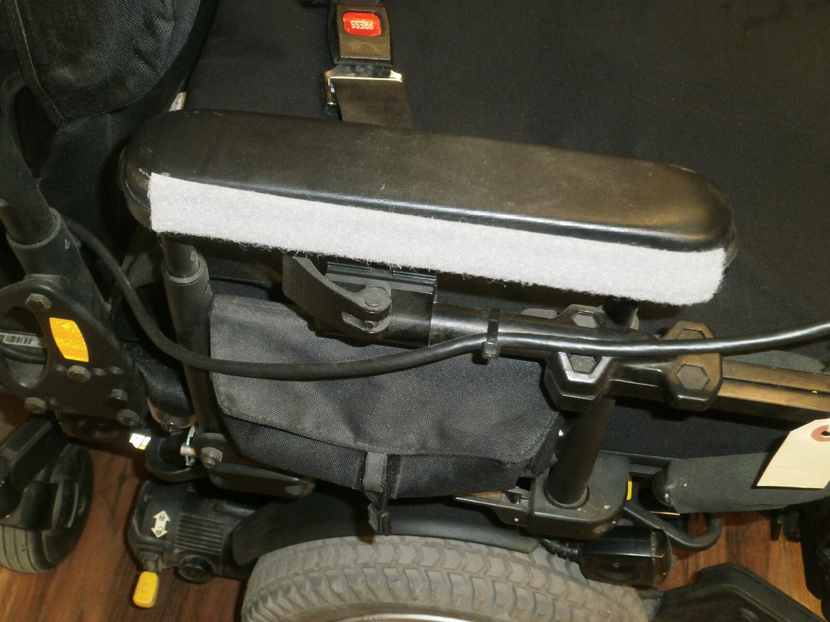QUANTUM EDGE 2.0 POWER WHEELCHAIR With Tilt Function (No Batteries)