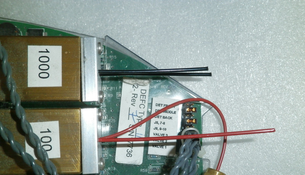 VARIAN CP-3800 DETECTOR DEFC TYPE II SN 17736 AND PARTS AS PHOTO