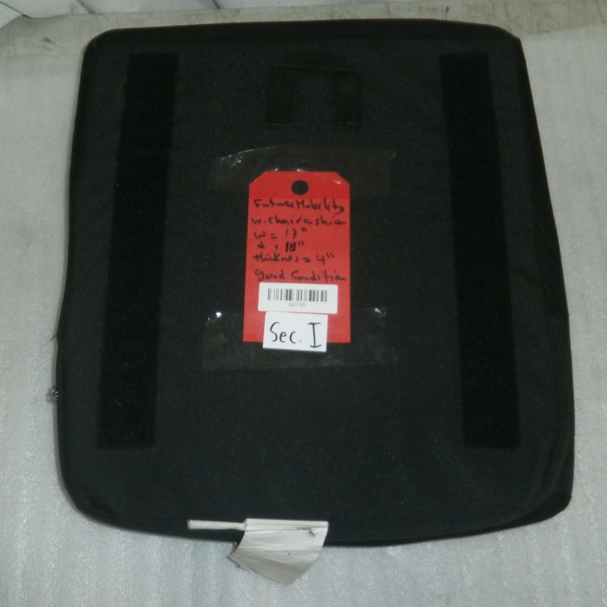 FUTURE MOBILITY WHEELCHAIR CUSHION 06T-24601 SIZE 17x18x4" GOOD CONDITION