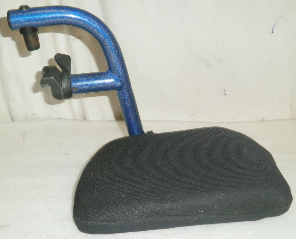 SET OF WHEELCHAIR FOOT REST NEW CONDITION WITH MOUNT PLATES