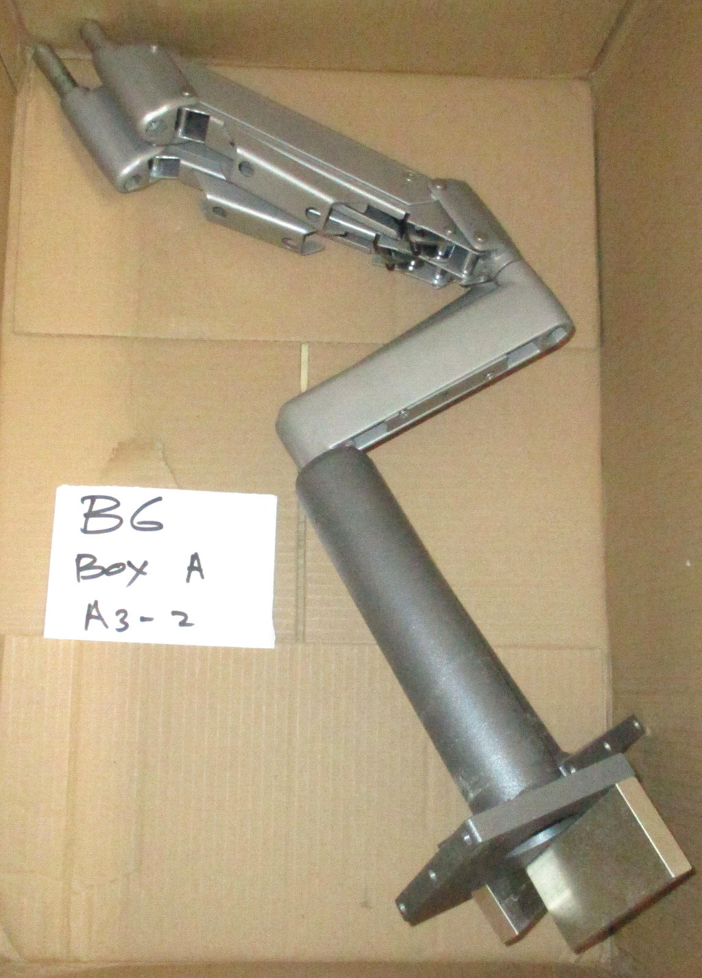 Medtronic Z43 Steelcase Monitor Arm