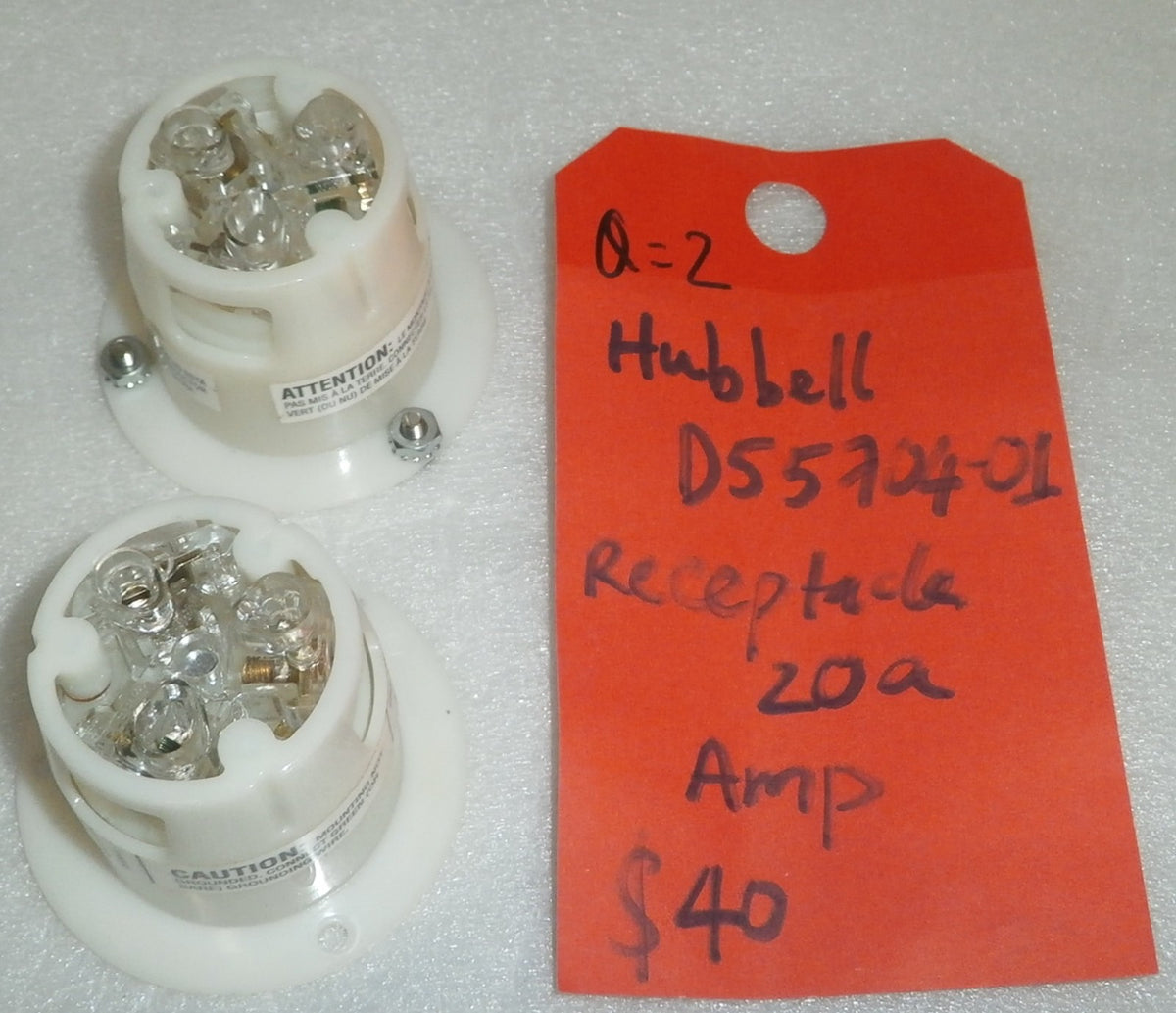 A7151 TWO OF HUBBELL DSS704-01 RECEPTACLE 20 AM