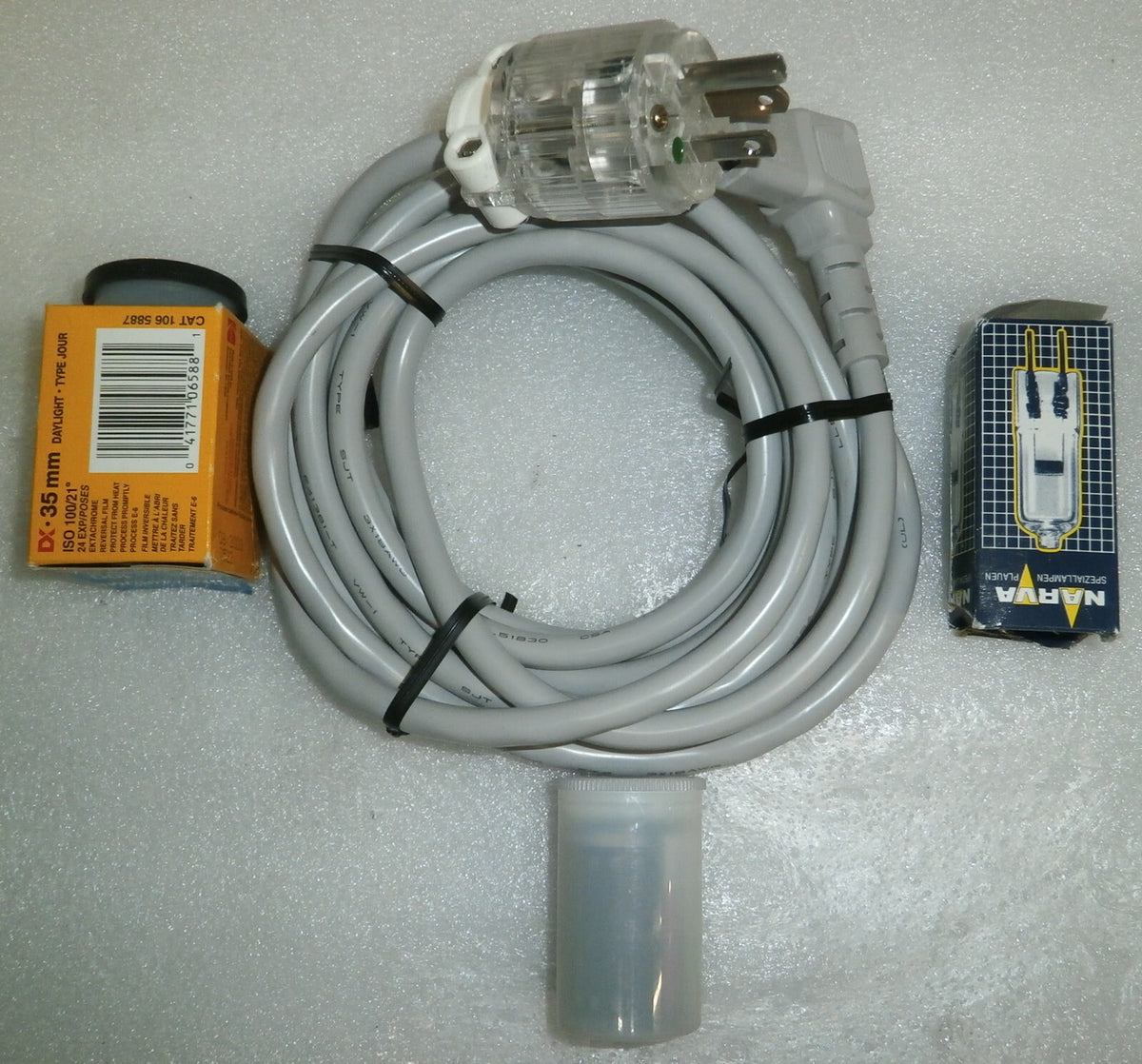KOWA GENESIS HAND-HELD FIBER OPTIC FUNDUS CAMERA with CARRY CASE AND ACCESSORIES