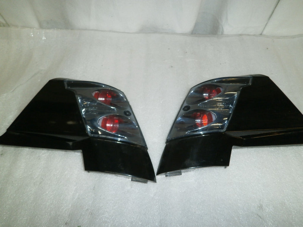 Set of 2 Invacare TDX SP2 Taillight Reflector Fender very Good Condition
