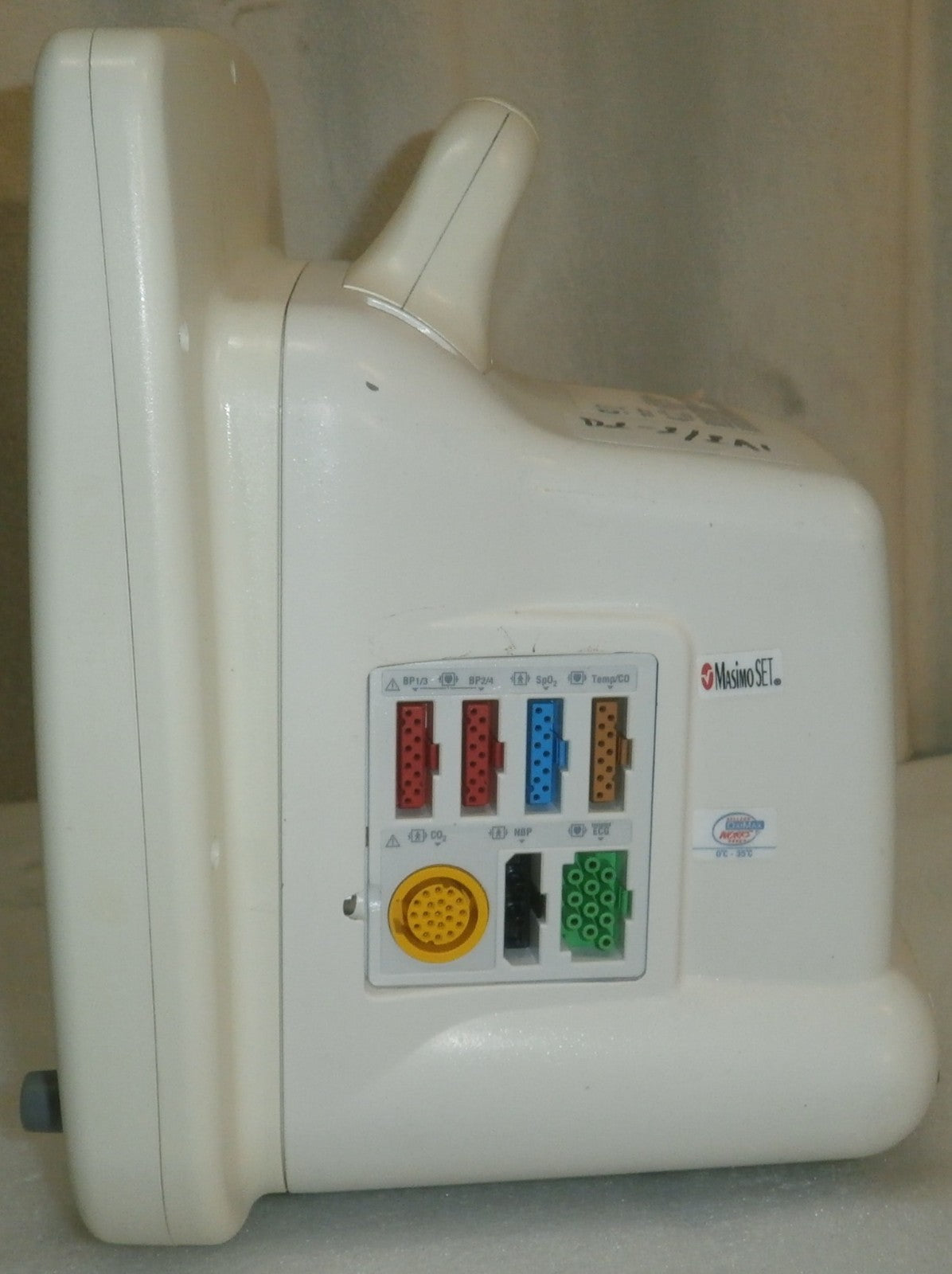 GE Dash 5000 Patient Monitor (no battery or cord included)